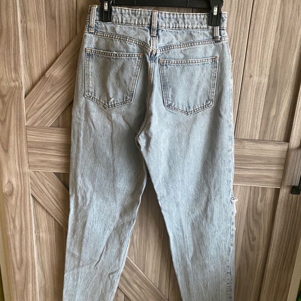 Zara light blue distressed jeans - Picture 2 of 3